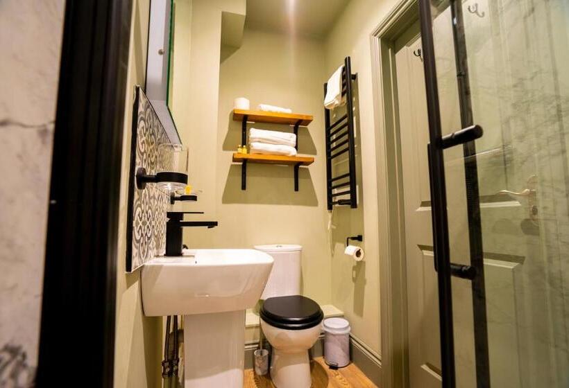 キングサイズベッドのデラックスルーム, The Crown