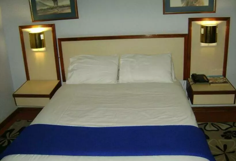 اتاق لوکس, Gaborone