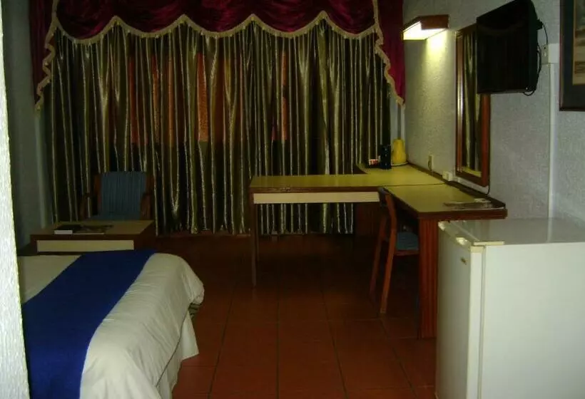 اتاق لوکس, Gaborone