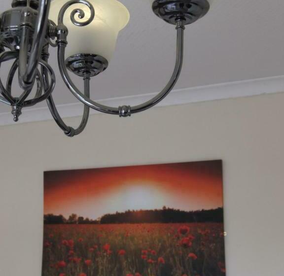 标准间, The Monsell