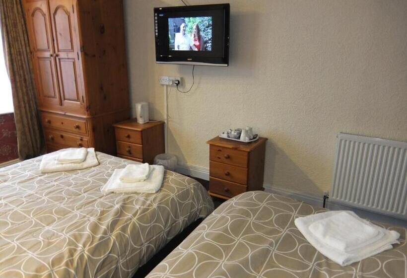 家庭间, The Monsell