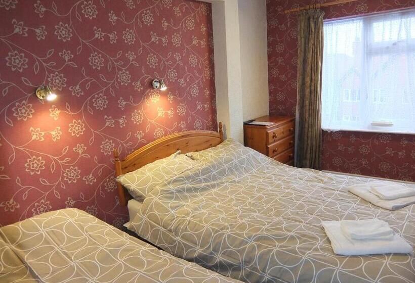 家庭间, The Monsell