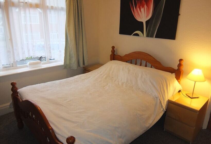 标准间, The Monsell