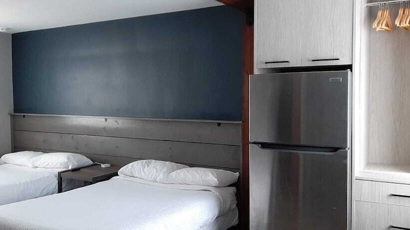 חדר דלוקס, Moira Lake Motel