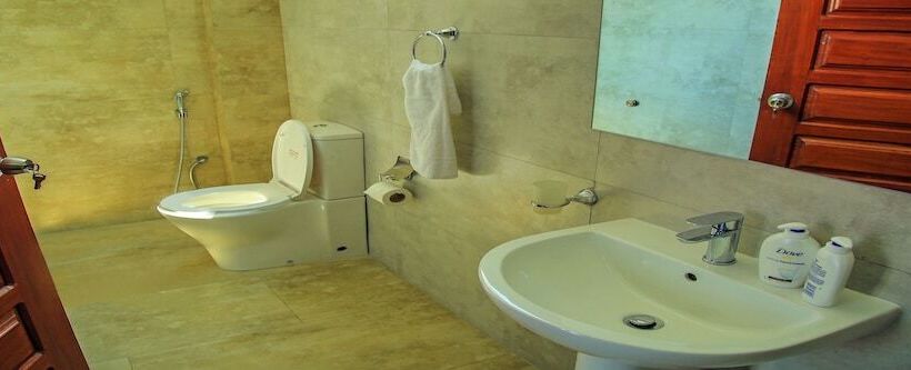 Camera Standard, Christima Residence