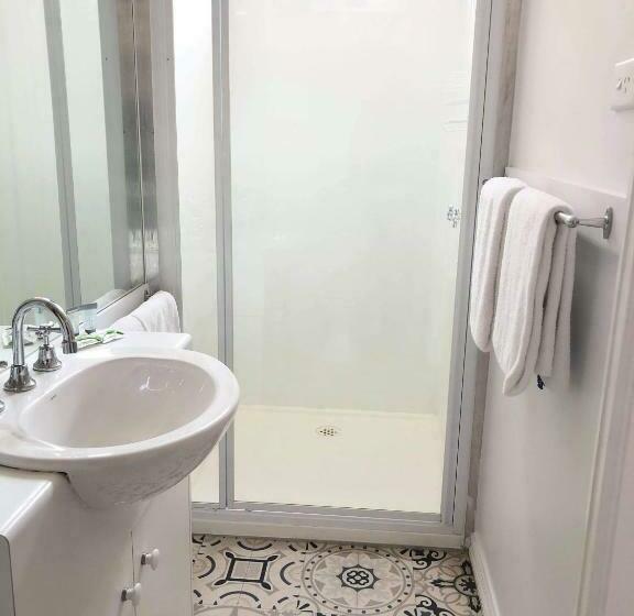 スーペリアールーム, Seaview House