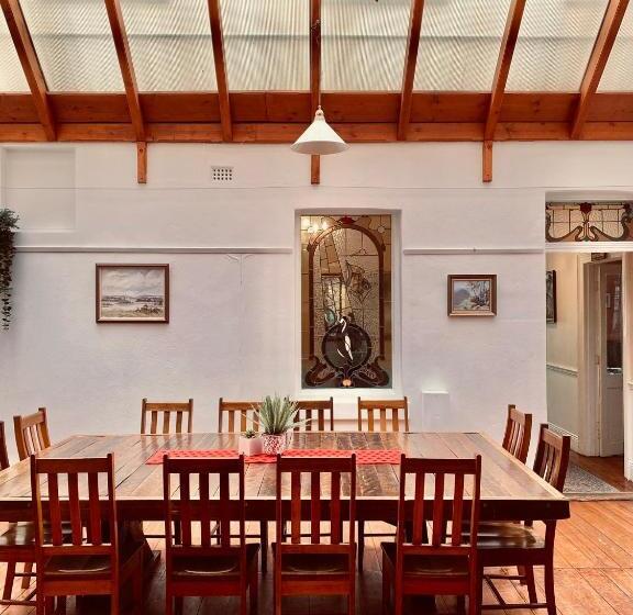 １ベッドルームハウス, Seaview House