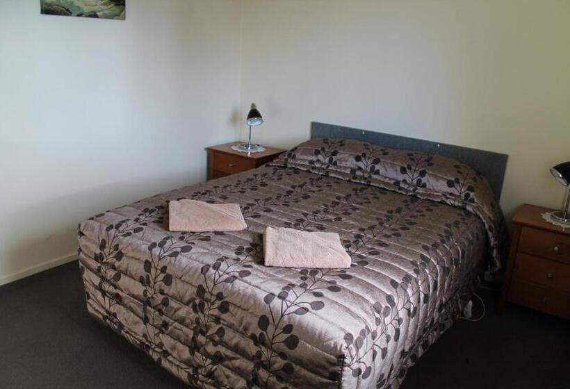 Апартаменты 3 Спальни, Richmond Motel And Holiday Park