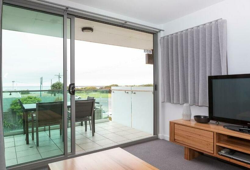 侧面带海景及2个卧室的公寓, The Dolphin Apartments