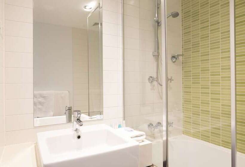 低层单卧公寓, The Dolphin Apartments