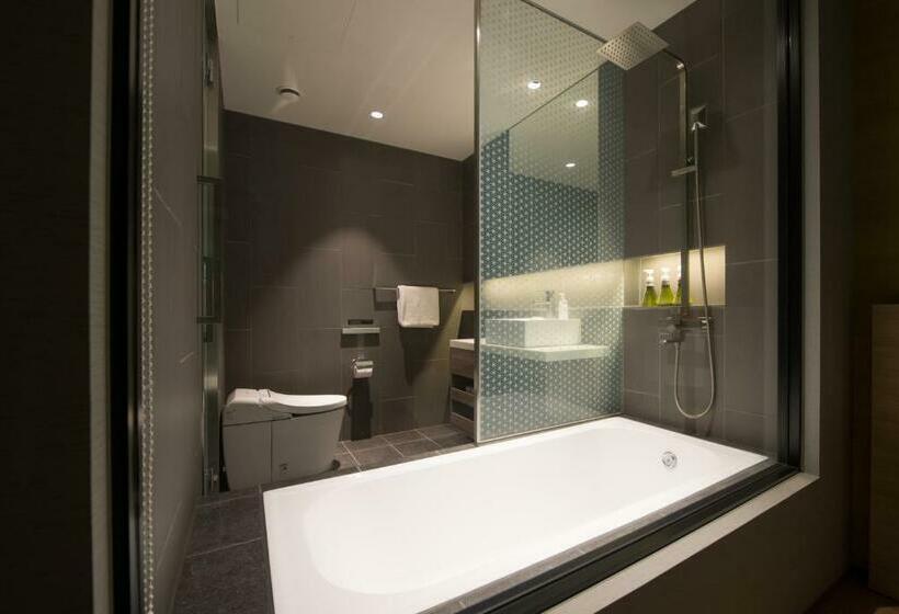 דירת שני חדרים, Aya Niseko