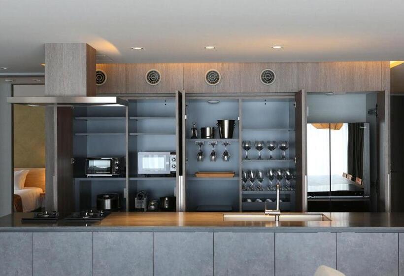 דירת שלושה חדרים, Aya Niseko