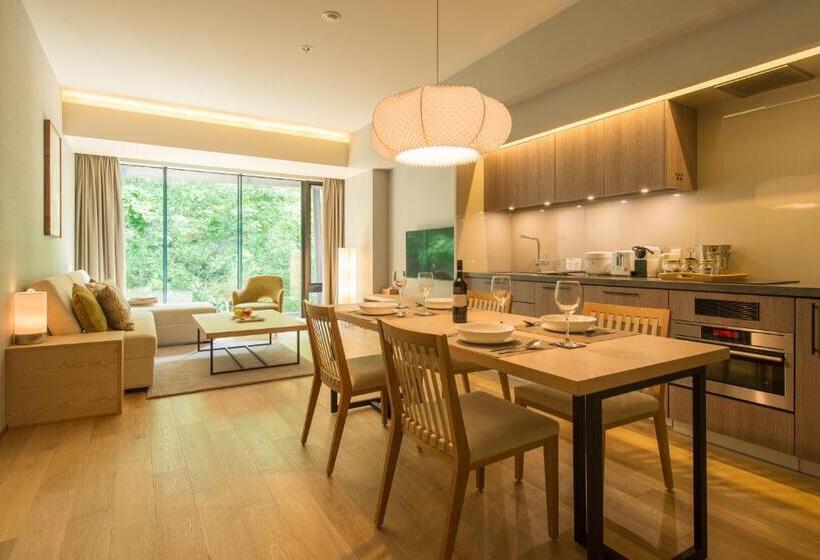 2 Bedroom Apartment with Views, Aya Niseko