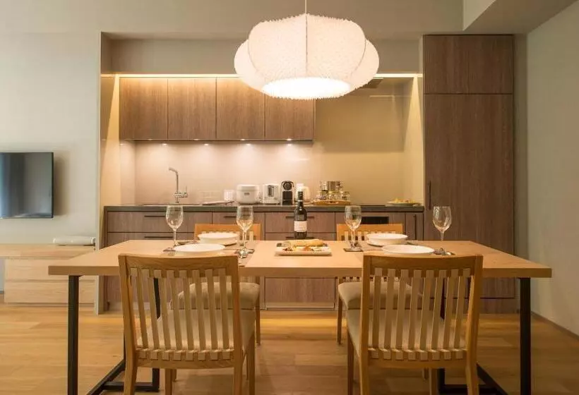 2 Bedroom Apartment with Views, Aya Niseko