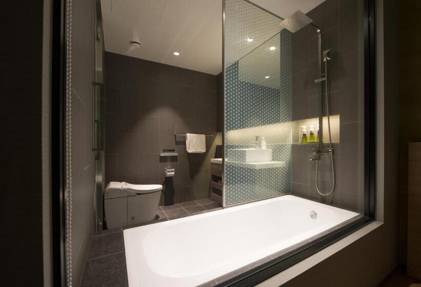 2 Bedroom Apartment with Views, Aya Niseko