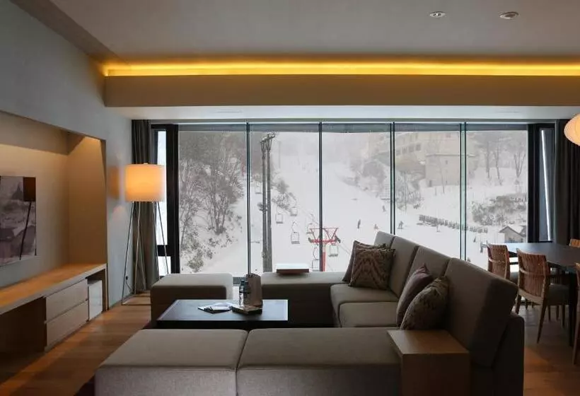 Huoneisto 3 Makuuhuonetta, Aya Niseko