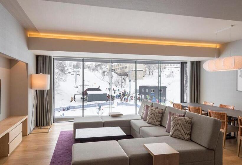 דירת שלושה חדרים, Aya Niseko