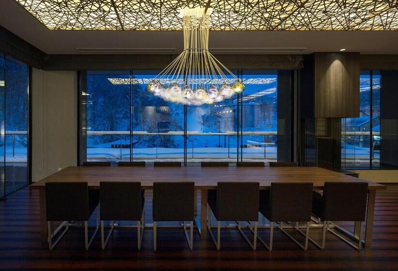 חדר פנטהאוז, Aya Niseko