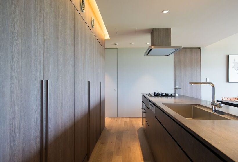 דירת שלושה חדרים, Aya Niseko