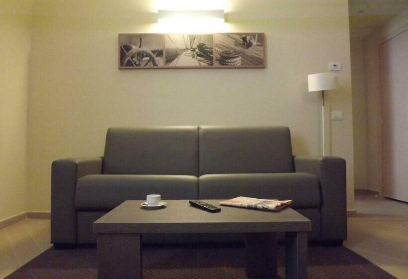 استودیوی استاندارد, Chc Business Residence