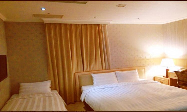 اتاق استاندارد, A Casa