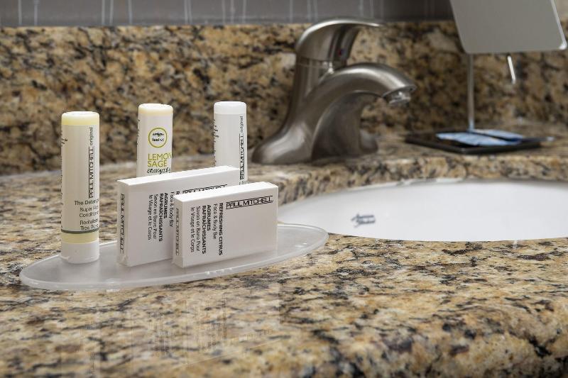 اتاق استاندارد, A Casa