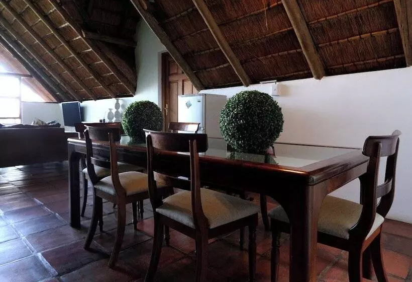 ファミリールーム, Bali At Scenic Haven Lodge In Hartbeespoort