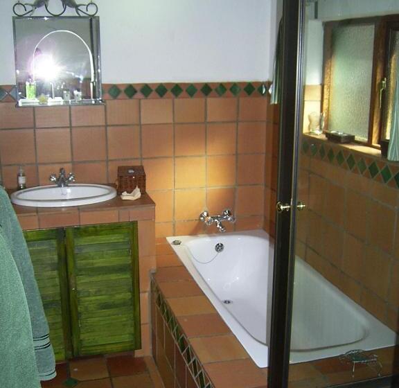 标准间, Bali At Scenic Haven Lodge In Hartbeespoort