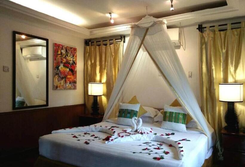 اتاق استاندارد با تخت بزرگ, Emerald Sea Resort