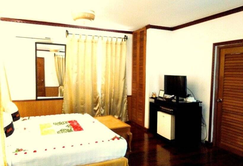 Superior bungalow garden view, Emerald Sea Resort
