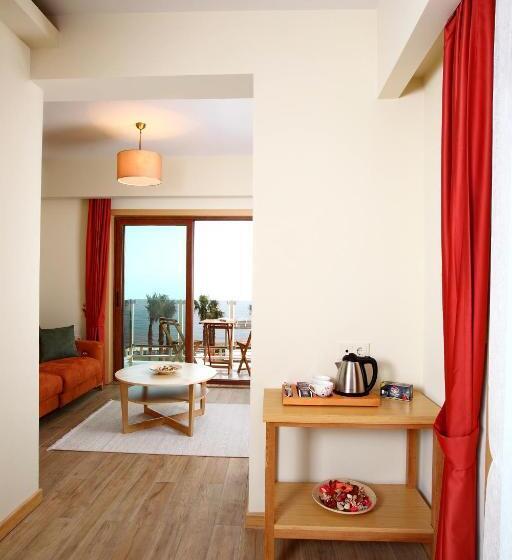 デラックスルーム, Esida