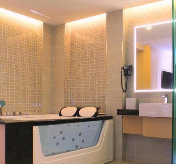 חדר סטודיו סטנדרד, Geobay