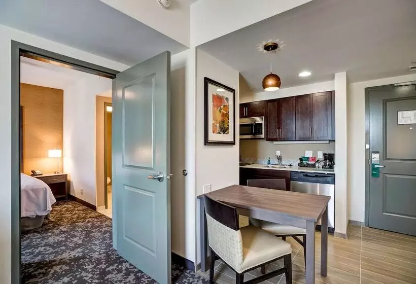 スイート, Homewood Suites By Hilton Christiansburg