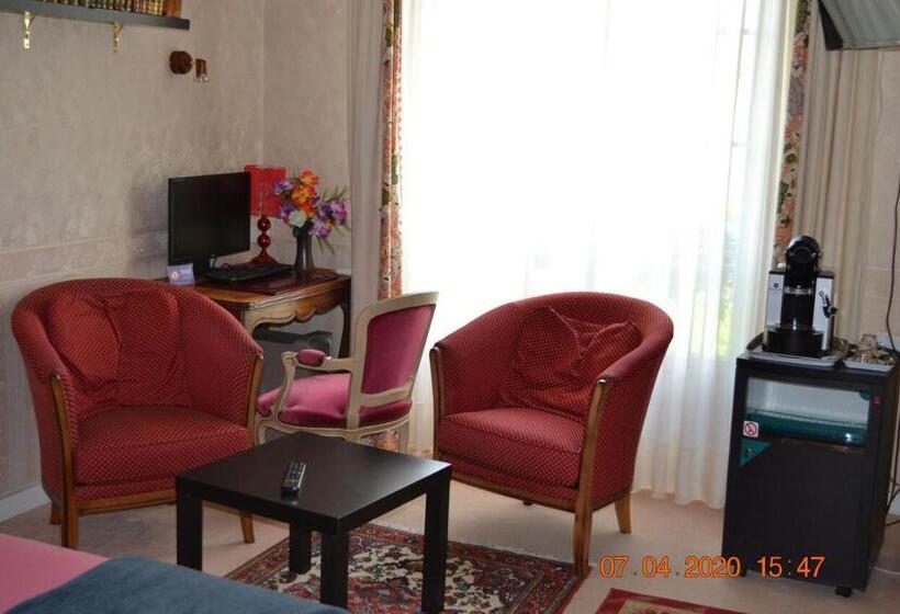 غرفة ديلوكس, Le Castel