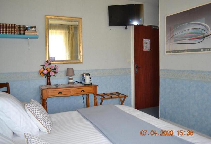 غرفة قياسية, Le Castel