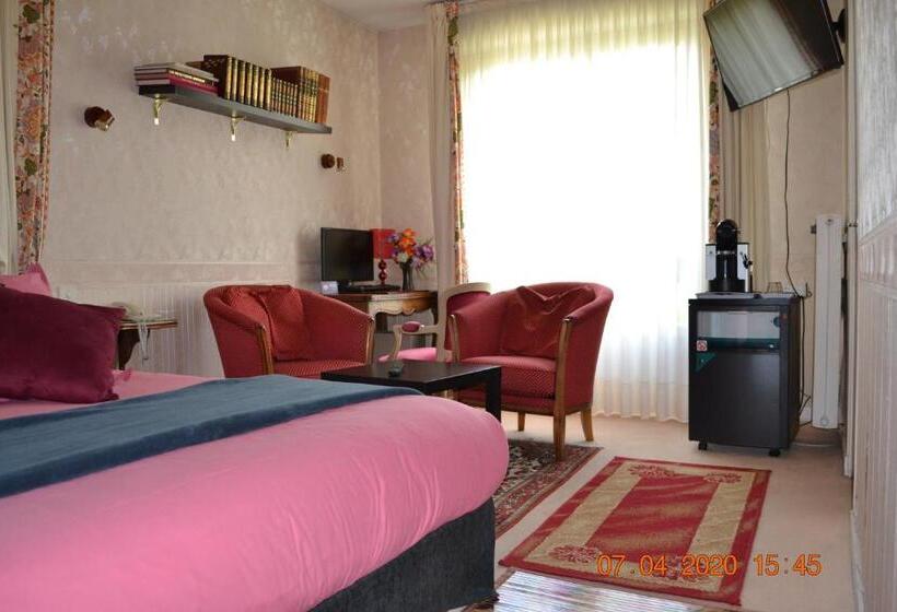 غرفة ديلوكس, Le Castel