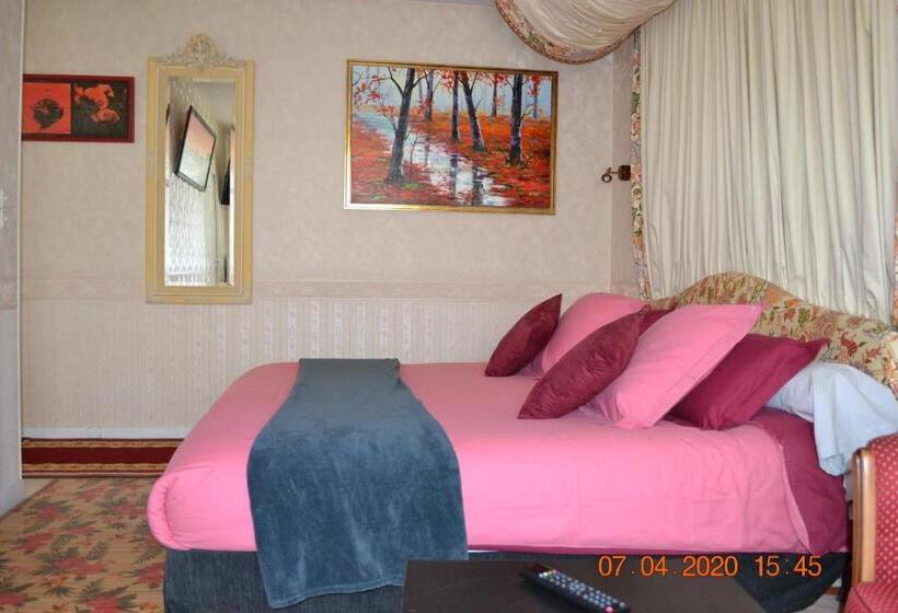 غرفة ديلوكس, Le Castel