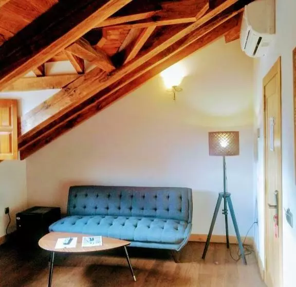 Suite, Palacio De Arce