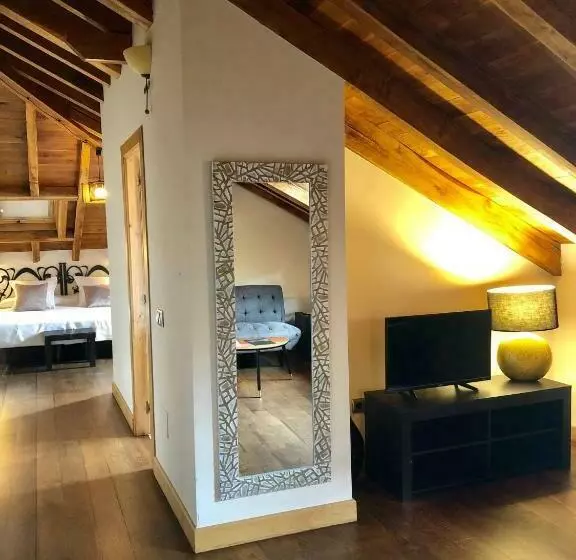 Suite, Palacio De Arce