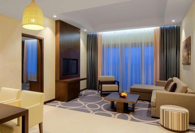 سوییت با چشم‌انداز دریا, Radisson Blu Hotel & Resort, Sohar