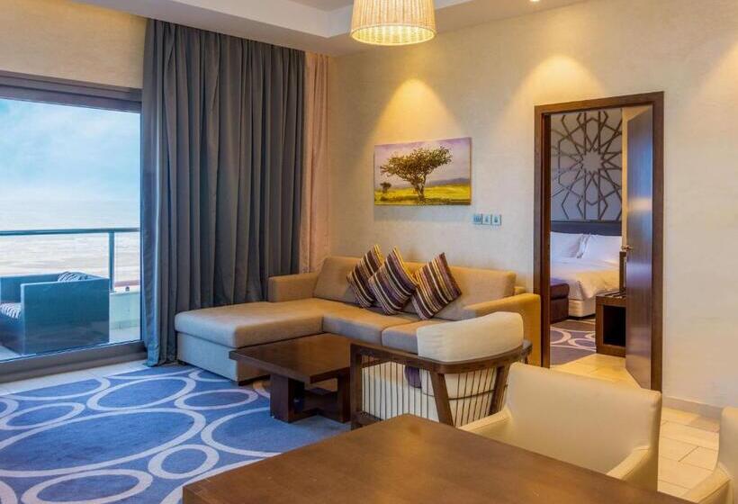 سوییت با چشم‌انداز دریا, Radisson Blu Hotel & Resort, Sohar