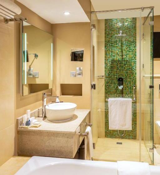 اتاق سوپریور با چشم‌انداز دریا, Radisson Blu Hotel & Resort, Sohar