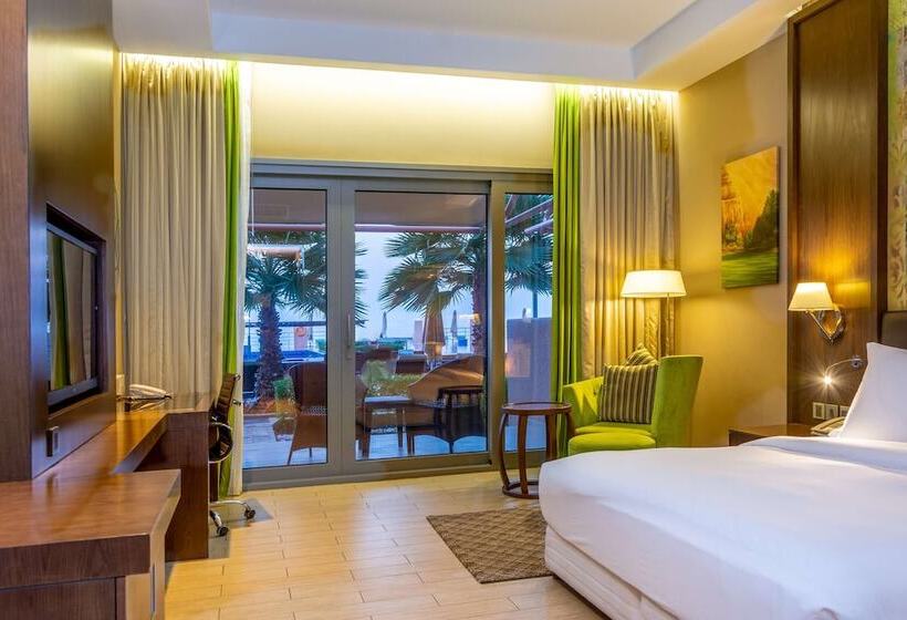 اتاق پرمیوم با چشم‌انداز دریا, Radisson Blu Hotel & Resort, Sohar