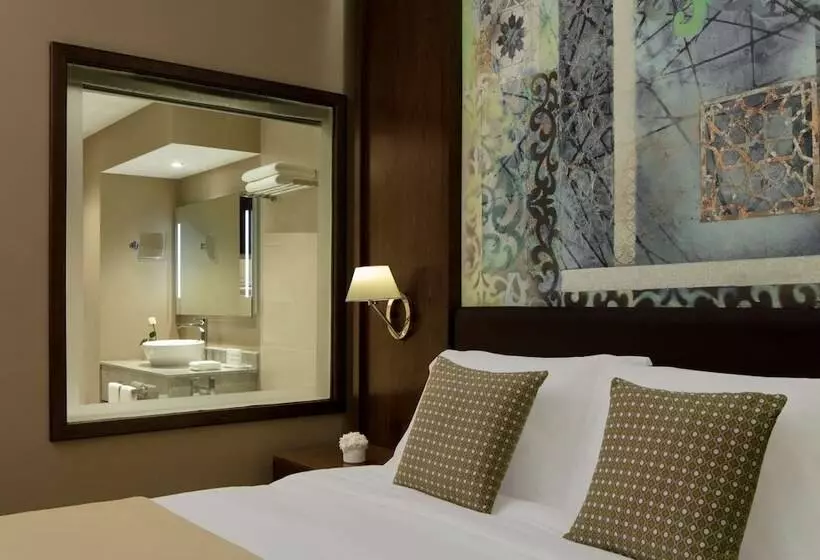 سوییت با چشم‌انداز دریا, Radisson Blu Hotel & Resort, Sohar