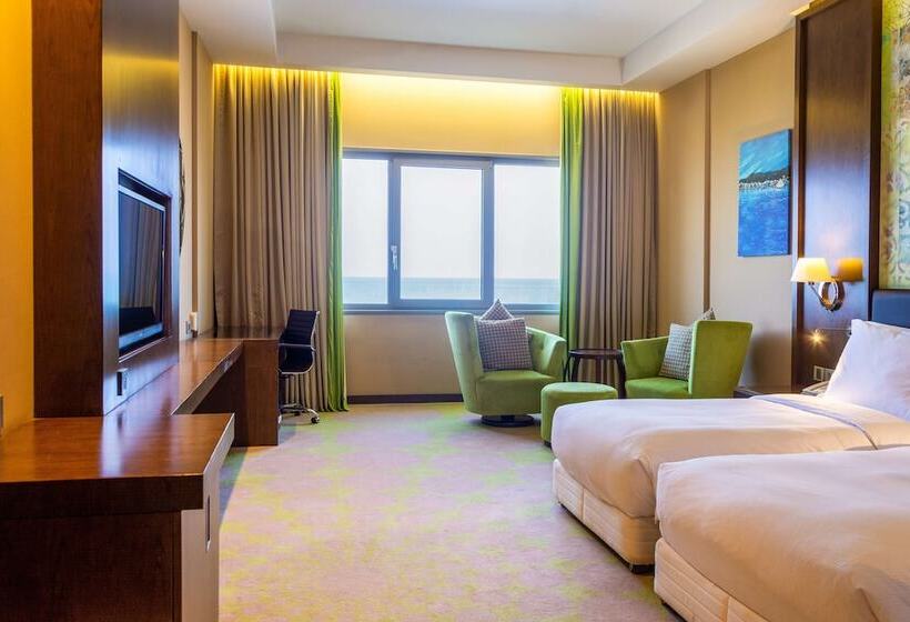 اتاق سوپریور با چشم‌انداز دریا, Radisson Blu Hotel & Resort, Sohar