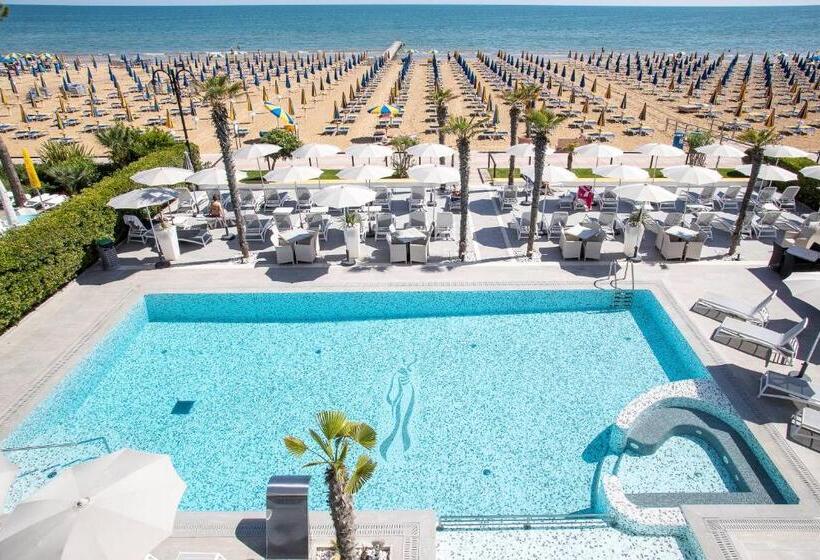 اتاق سه نفره سوپریور با چشم‌انداز دریا, Sayonara