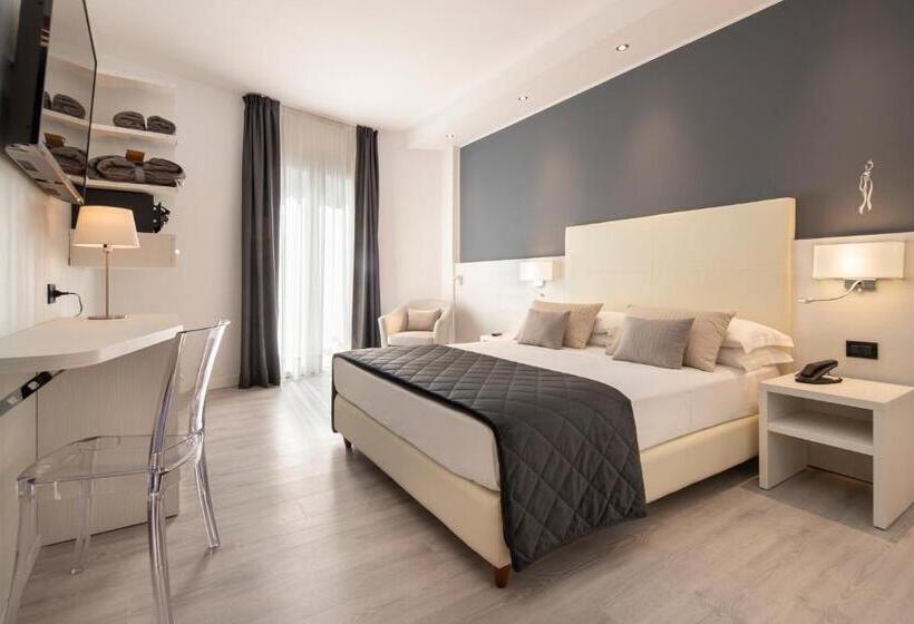 اتاق لوکس با چشم‌انداز دریا, Sayonara