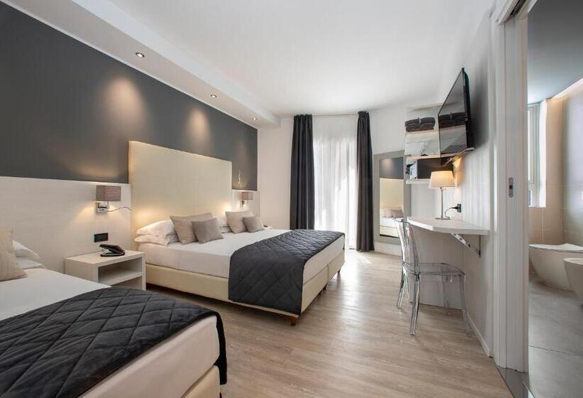 اتاق سه نفره دلوکس با چشم‌انداز دریا, Sayonara