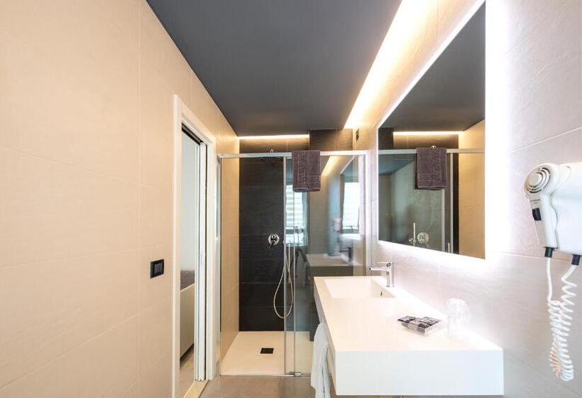 Triple Room Sea View, Sayonara