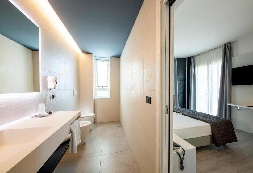 Triple Room Sea View, Sayonara